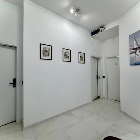 Domus House 4*