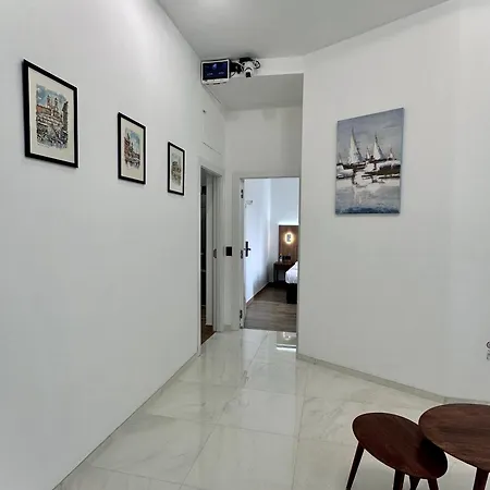 Guest house Domus House